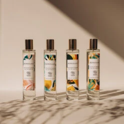 Fleur De Jasmin & Amandier Eau De Parfum BIO -Célèbre Cosmétiques Magasin fleur de jasmin amandier eau de parfum bio 3