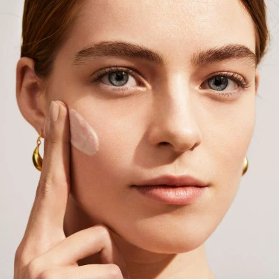 Biotherm Life Plankton Mild Creamy Peel Peeling Doux Régénérant à L'action Anti-pollution 4 Biotherm Life Plankton Mild Creamy Peel Peeling Doux Régénérant à L'action Anti-pollution – Image 2