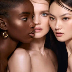 Guerlain Parure Gold 24K Base De Teint Perfectrice Concentré D’Éclat 13 Guerlain Parure Gold 24K Base De Teint Perfectrice Concentré D’Éclat -Célèbre Cosmétiques Magasin parure gold 24k base de teint perfectrice concentre declat hydratation 24h 5